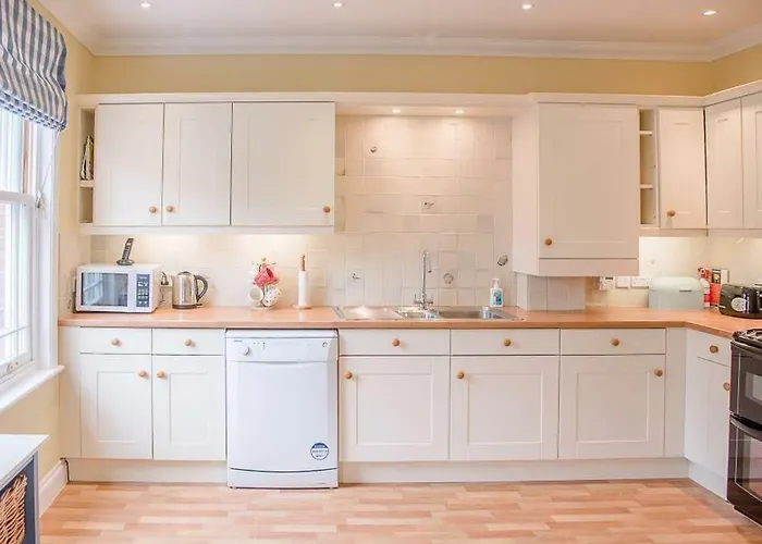 16 Hartington Road, Aldeburgh