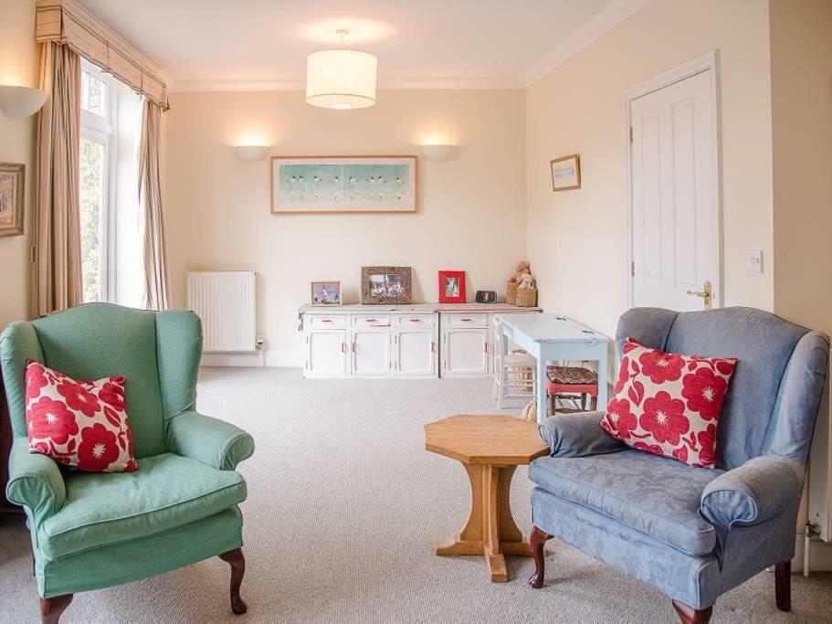 16 Hartington Road, *