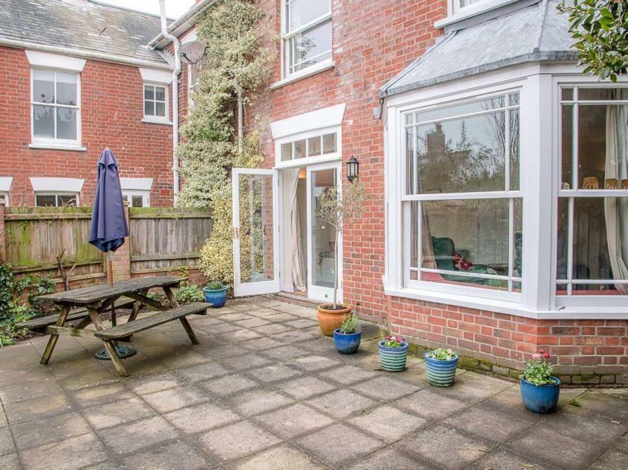 16 Hartington Road, *
